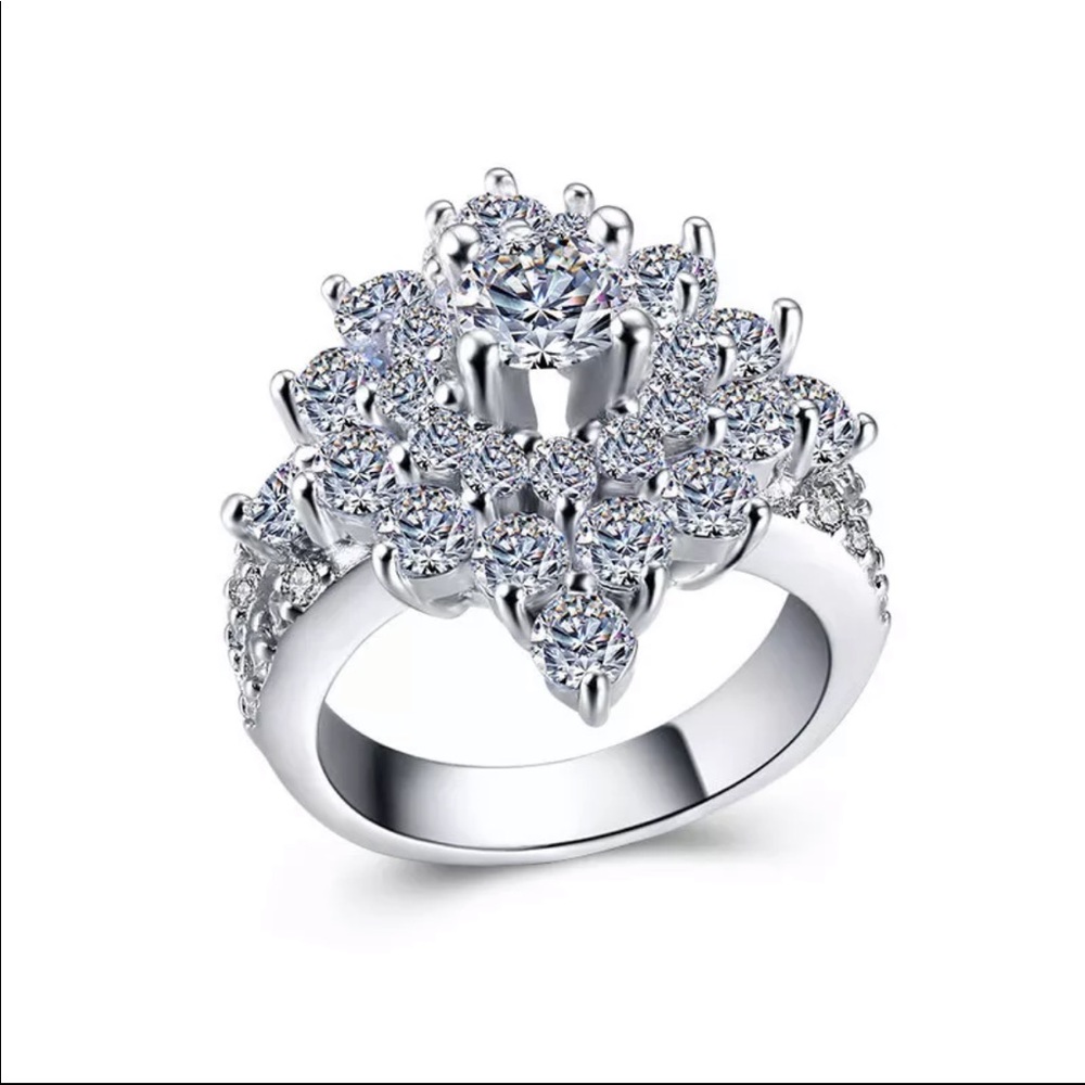 New Luxury 925 Silver Flower Diamond Ring